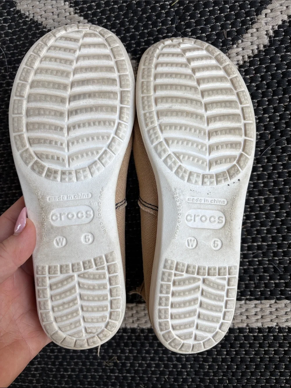 CROCS Disney Melbourne Mickey Mouse Slip On Canvas Distressed Loafers woman’s 5